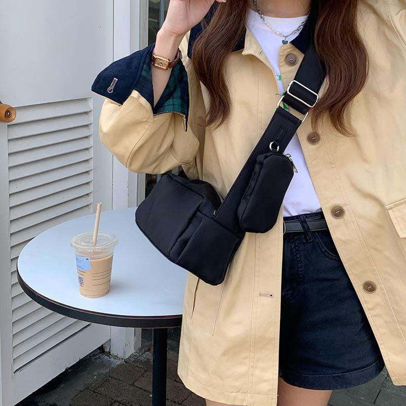 Red casual toast bag, new summer three-dimensional messenger small square bag, women's niche versatile single shoulder armpit bag