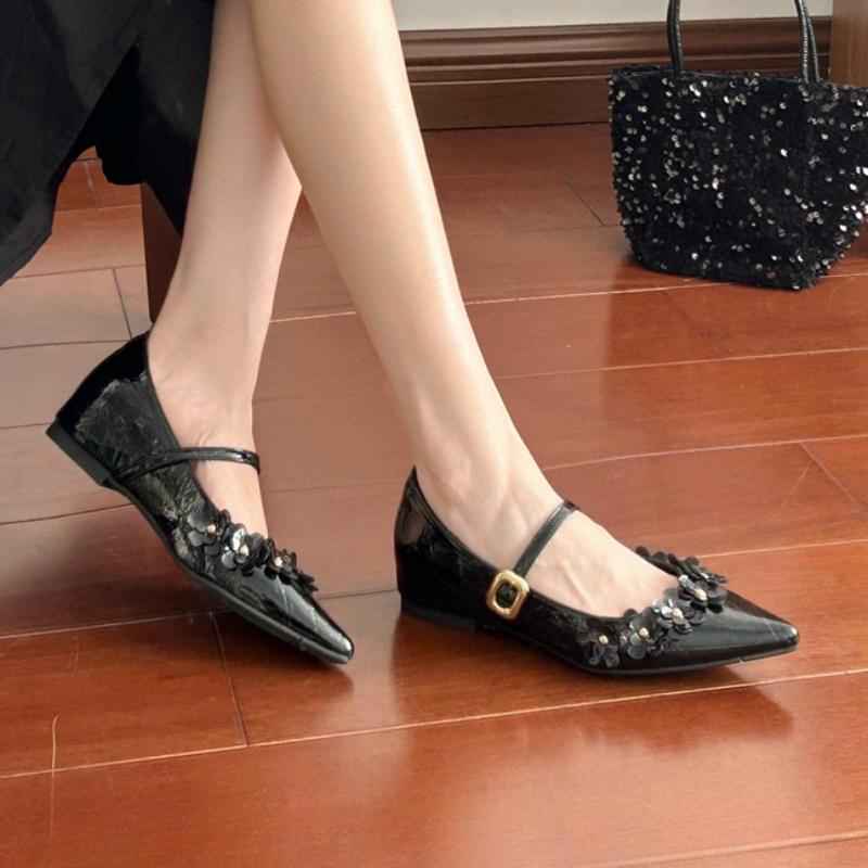 

Fashion Flower Crystal Women Heeled Shoes Luxury Mid Heels Pointed Toe Buckle Sandals 2025 Summer Designer Pumps Shallow Zapatos Mujer 35 чёрный
