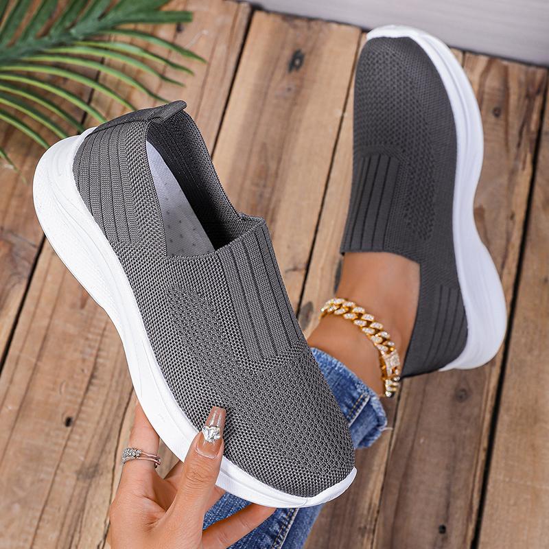 Fashion Casual Slip On Sports Shoes for Women Breathable Soft Sole Knit Sneakers Woman Lightweight Comfortable Walking Shoes Plus Size