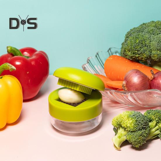 Garlic Press Stainless Steel Manual Mincer Slicer Grater Compact Garlic Chopper Kitchen Gadget for Home Restaurant