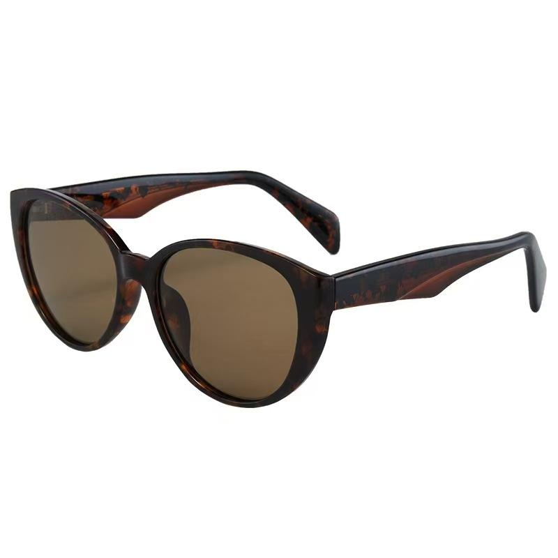 

TR90 Material Material Cool Sun Glasses Cat Eye Shape UV 400 Protection Protection For Women Sun Glasses Holiday Travelling Stylish Sunglass