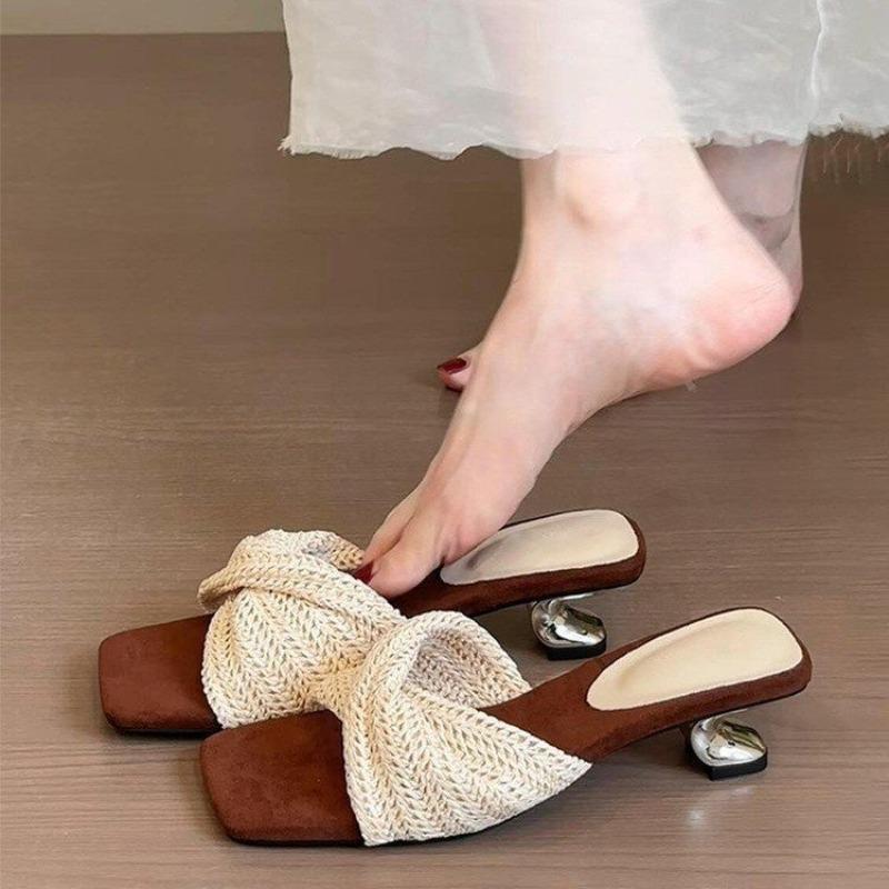 Retro Woven Clip Toe 2026 Summer Women's Slippers Kitten Heel Concise French Style Sexy Fashion Women Flip Flops Chinelo Slide