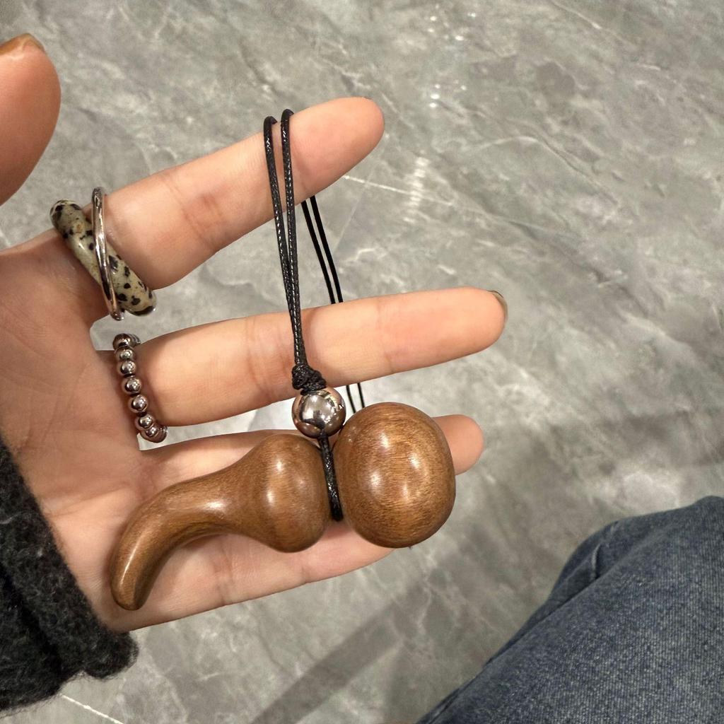Wooden Hip Flask Necklace: Retro Choker & Long Sweater Chain for Women
