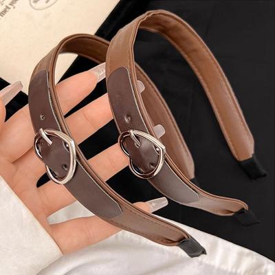 1pc Maroon Leather Hair Clip with Heart Design, New High-Crowned Hairpin for Washing and Non-Slip,atile Women's Hair Accessory