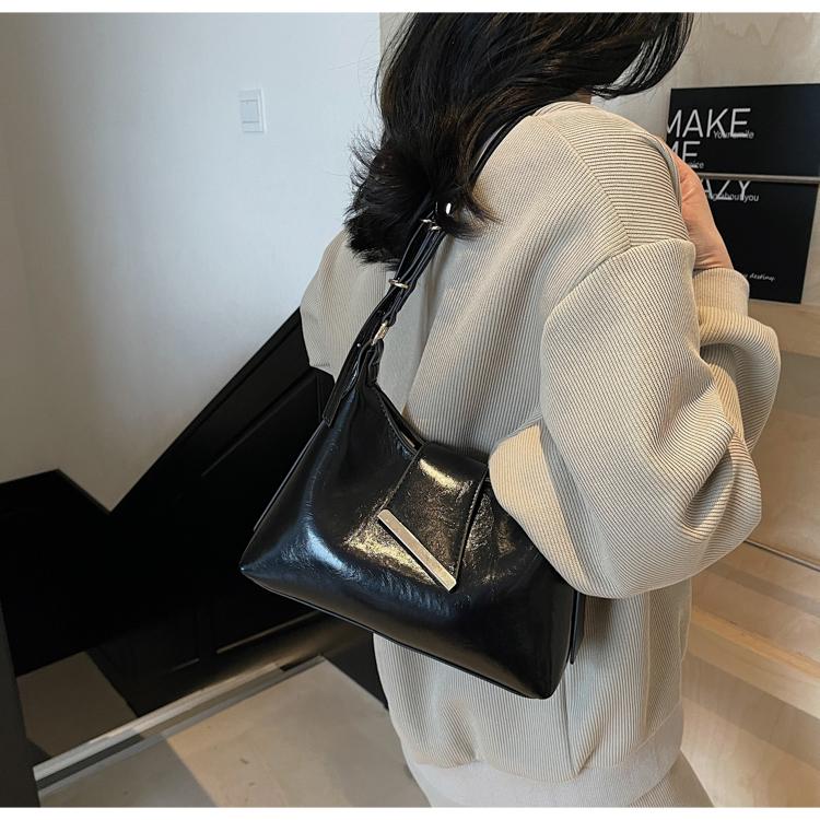 Women Summer Glossy PU Delicate Crossbody Bag High Grade Buckle Zipper One Shoulder Bags Versatile Commute Underarm Packs