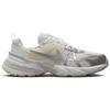 Nike V2K Run Metalická stříbrná Dámské FD0736-104