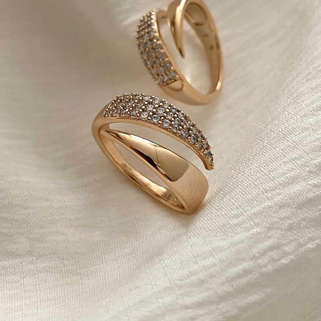 2024 Nwe Stainless Steel 18 K Gold Plated Sun Rings for Women Natural Stone Inlaid In Hollow Metal Texture Ring Trendy Jewelry