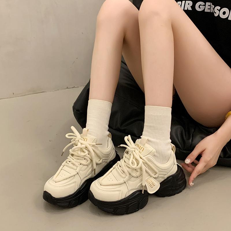 European station shows small platform dad shoes, women's spring and autumn increase 2025 new popular white casual sports shoes