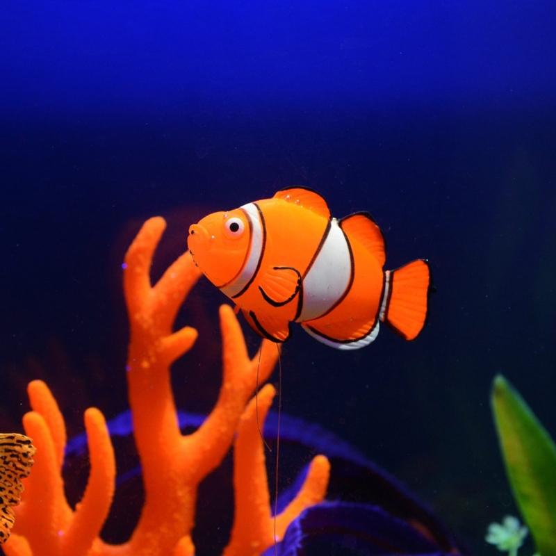 Artificial Moving Fish Floating Silicone Fish with Suction Cup Lifelike Tropical Fish Aquarium Decorations for Fish for
