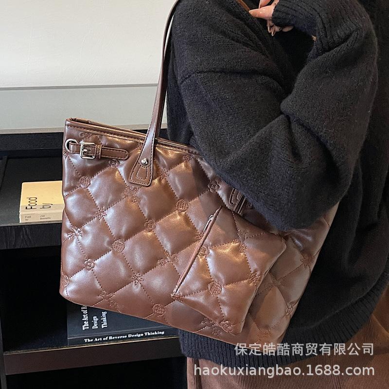 Rhombus chain bag women's 2025 new autumn and winter high-end retro shoulder bag large-capacity commuter tote bag