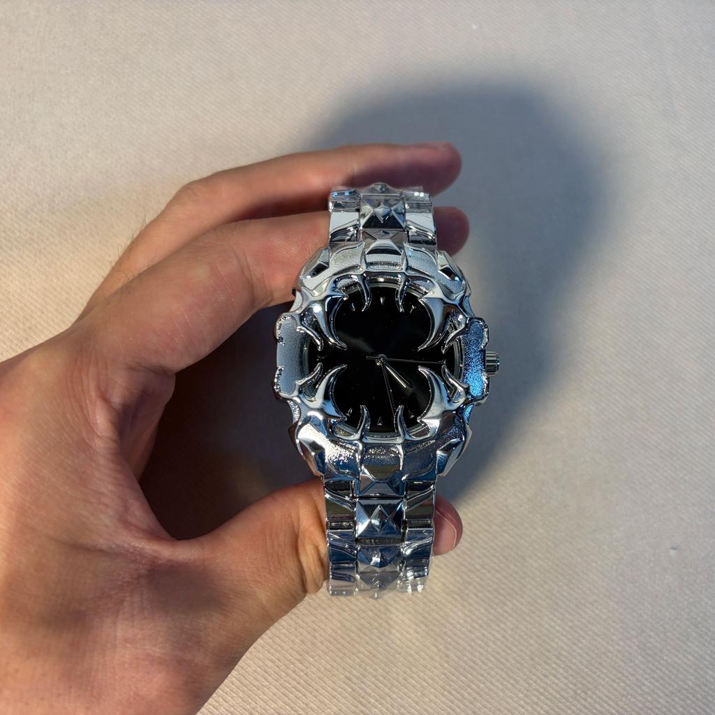 DENVOSI New Y2K Gothic Claw Shaped Quartz Watch with Detachable and Replaced Dial Fashionable Street Accessory