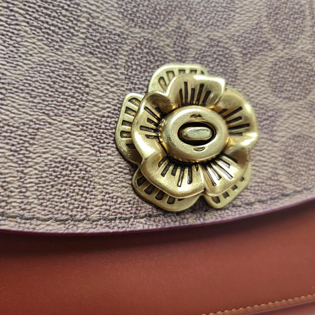 [Gebraucht] Parker 18 Nieten Kamelienblüten-Ketten-Klappen-Umhängetasche Beschichtetes Canvas und Kalbsleder Crossbody-Tasche Klein - Ausgezeichnet #N0GDV1