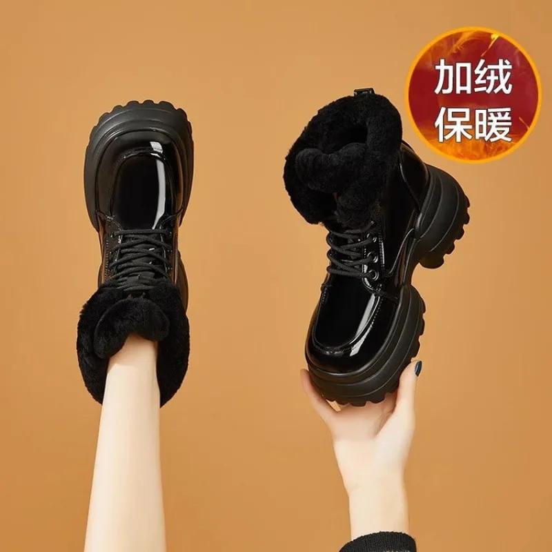 

Зимние женские ботинки плюшевые удобные теплые водонепроницаемые на платформе увеличивающие рост ботильоны противоскользящие уличные короткие ботинки 2025 40 чёрный
