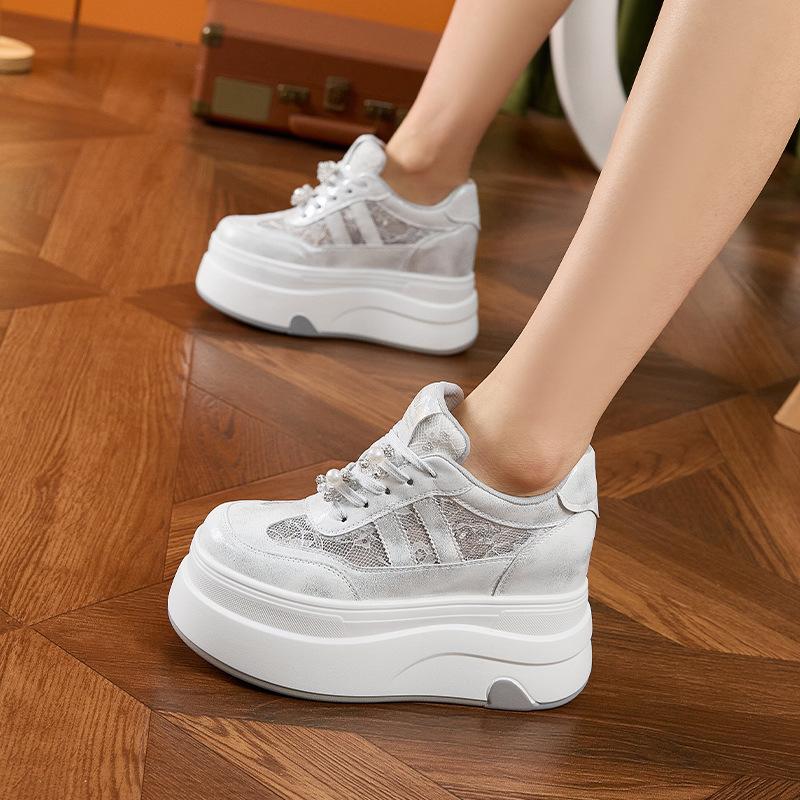 Platform white shoes women's 2025 summer new hollow breathable mesh sandals fashionable versatile inner height increase women's shoes