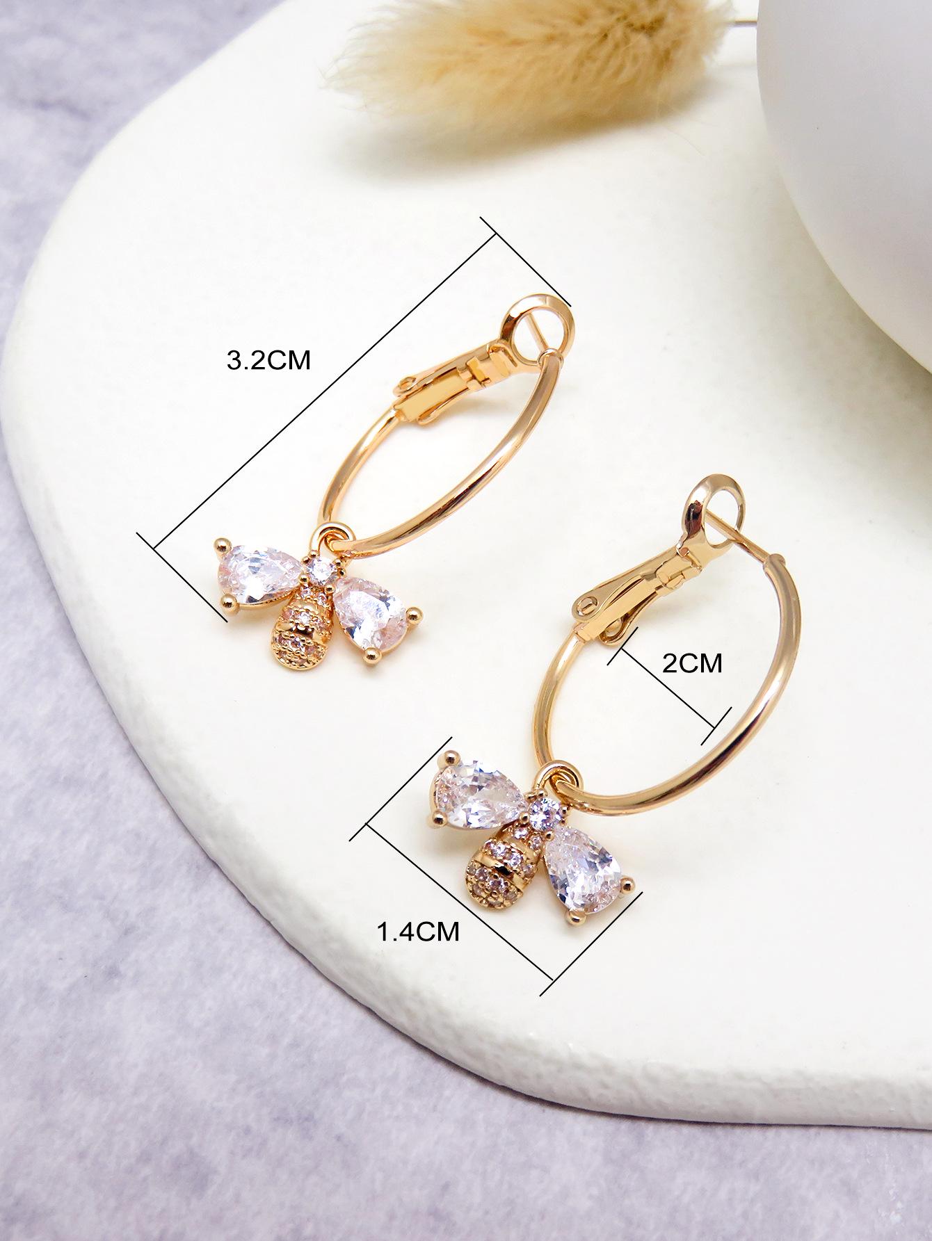 

Элегантные золотые серьги-пчелки с цирконами – Модные каффы для женщин золотой