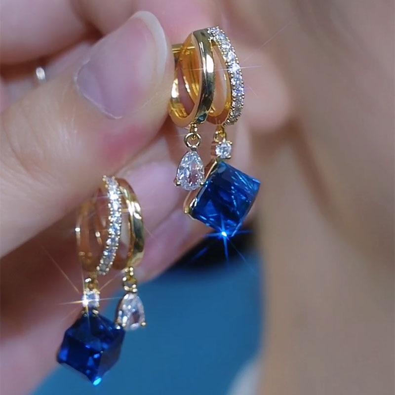 

Elegant Deep Sea Blue Crystal Ear Cuffs - 2024 Niche Design
