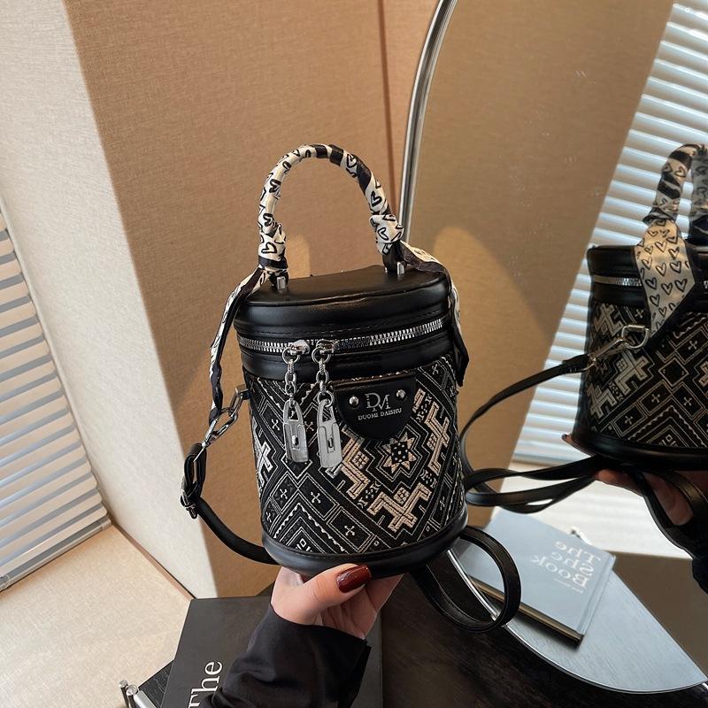 

Літня популярна маленька сумка жіноча нова контрастного кольору універсальна сумка-месенджер модна портативна сумка-циліндр чорний