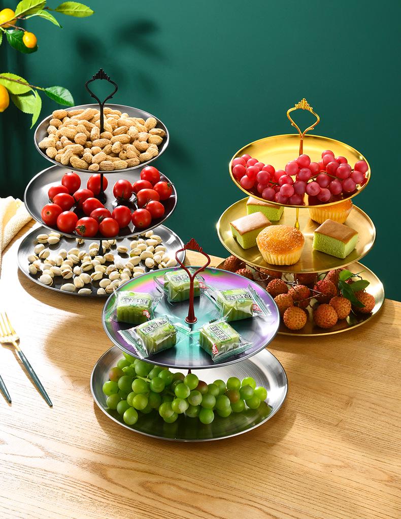 Tre-vånings dessert- och snacksfat i guldpläterat rostfritt stål