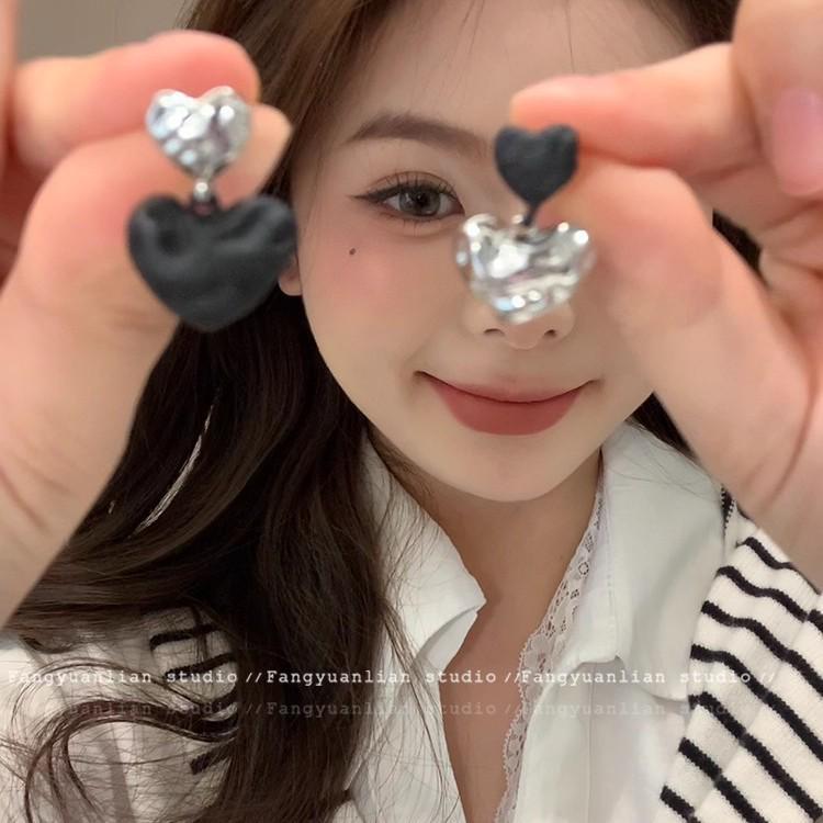 Asymmetrical Heart Stud Earrings: New 2025 Trend with Cold, Versatile Style