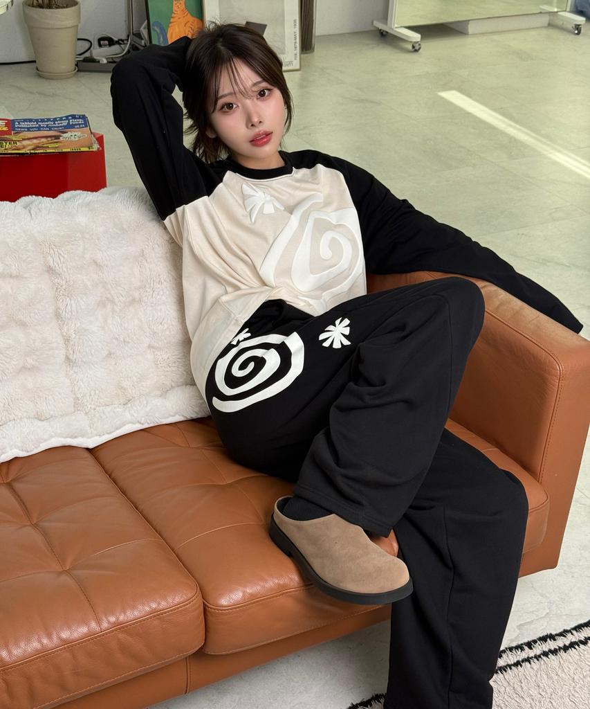 AMOU Molly One Tuck Sweat Pants Black