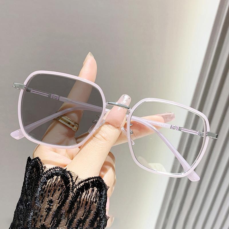 New Color-Changing High-End Female Face Without Makeup Small Round Face Ultra-Light And Fashionable Myopia Glasses 75022