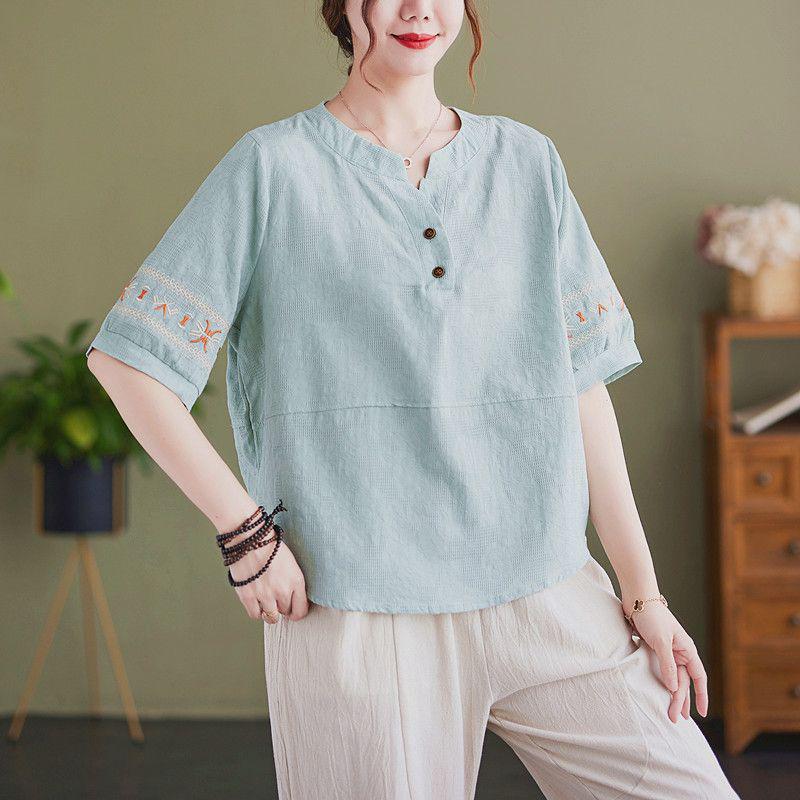 Chic Embroidered Cotton Linen Plus Size Summer Suit for Women - Short Sleeve Two-Piece Set