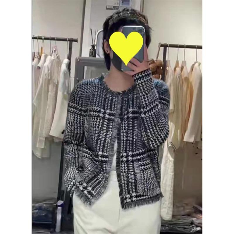 

Осень и зима свитер с круглым вырезом свободного кроя с бахромой куртка повседневная модная вязаная кофта женственность снаружи One size