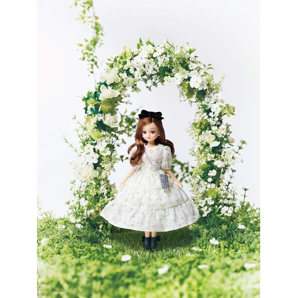 Licca-chan Doll LD-16 Very Collaboration Outfit Set Fashion Doll