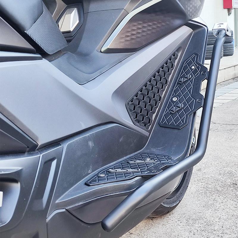 Aluminum Alloy Non-Slip Foot Pedal with Anti-Fall Guard for SYM Cruisym 400 Bumper Modification