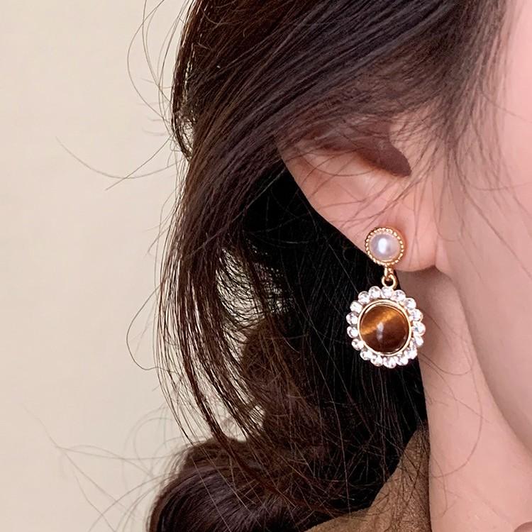 Elegant French Tiger Eye & Pearl Stud Earrings - Luxury, Simple, Exquisite Design