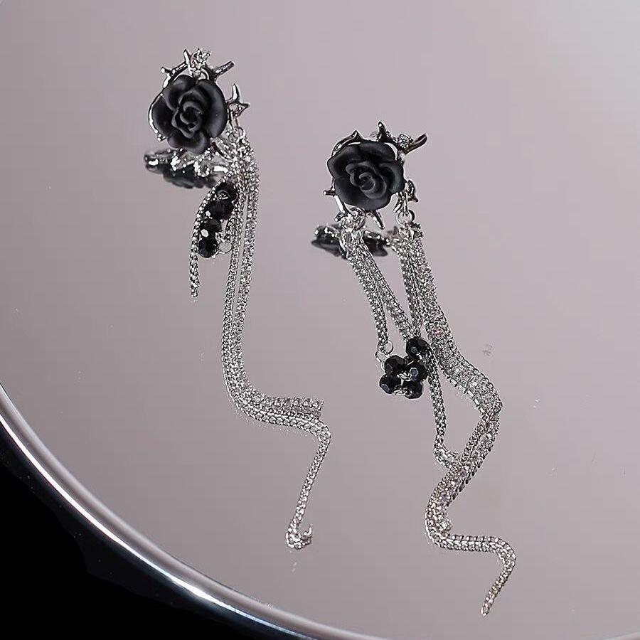 

S Silver Needle Korean Black Rose Long Tassel Temperament Sweet and Spicy Light Luxury Niche Premium Design Earrings