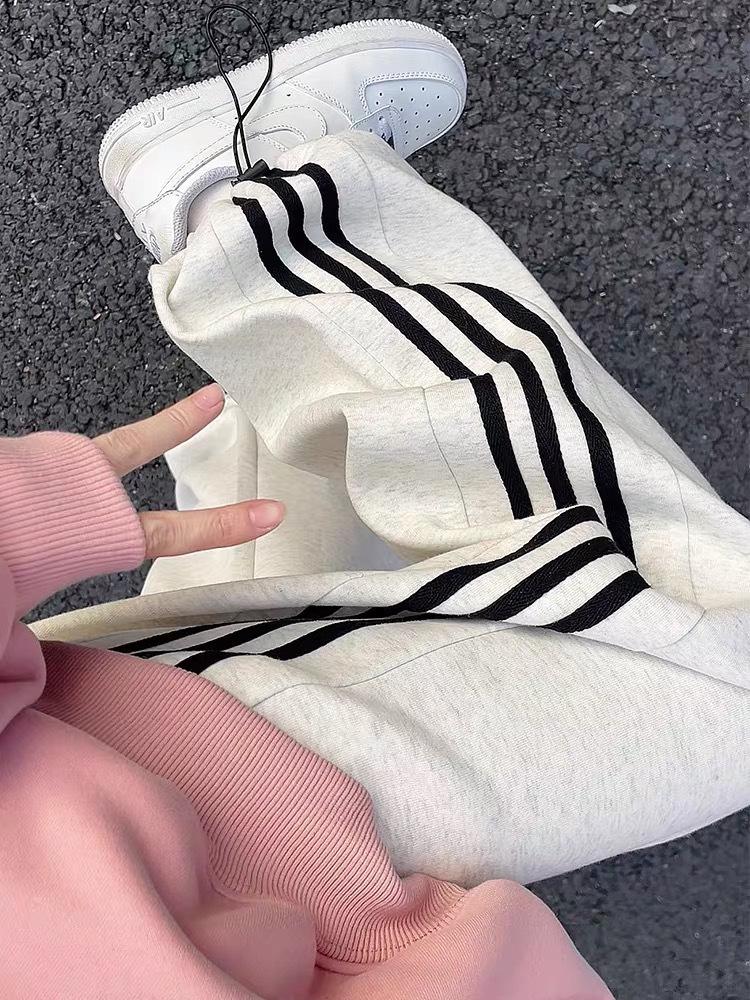 Plus Size Women's Striped Joggers - Wide Leg, Loose Fit, Spring/Autumn 2025 Collection