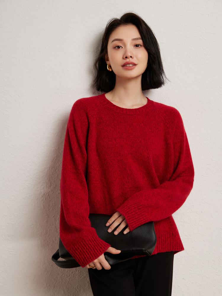 Women's Red Kangsai Ni Cashmere Round Neck Pullover Sweater - Thick, Loose Knit for New Year and Christmas