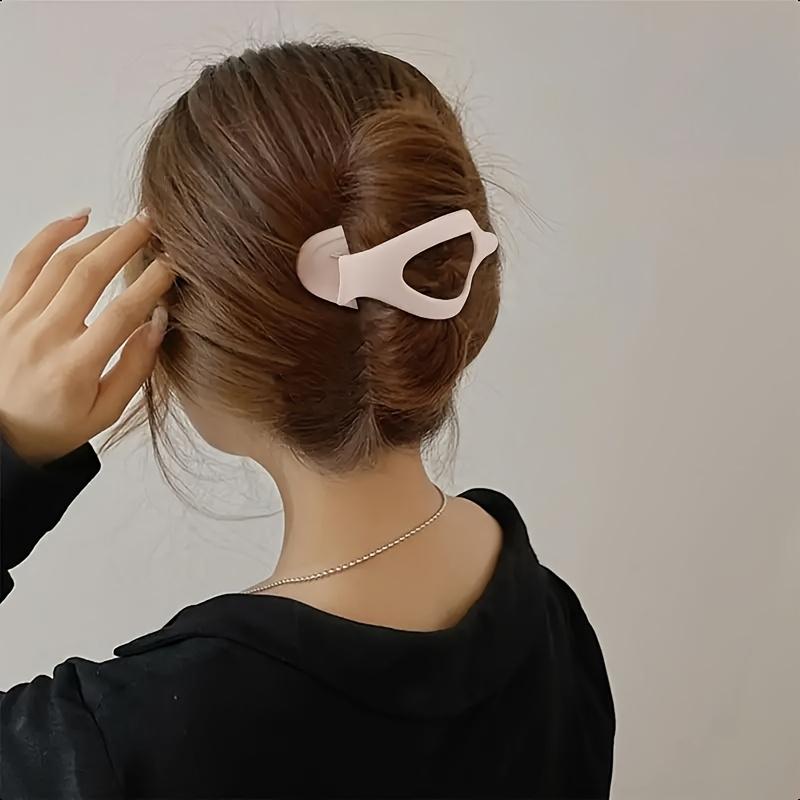 Matte Hollow Oval Hair Clips Geometric Duckbill Barrettes Solid Color Fashion Hair Accessories for Women Daily Hairstyle