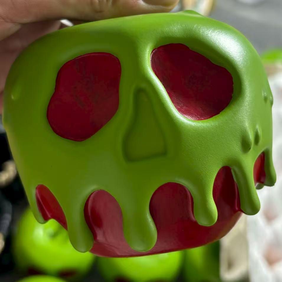 

Poison Candy Apple Light Skeleton Party Props