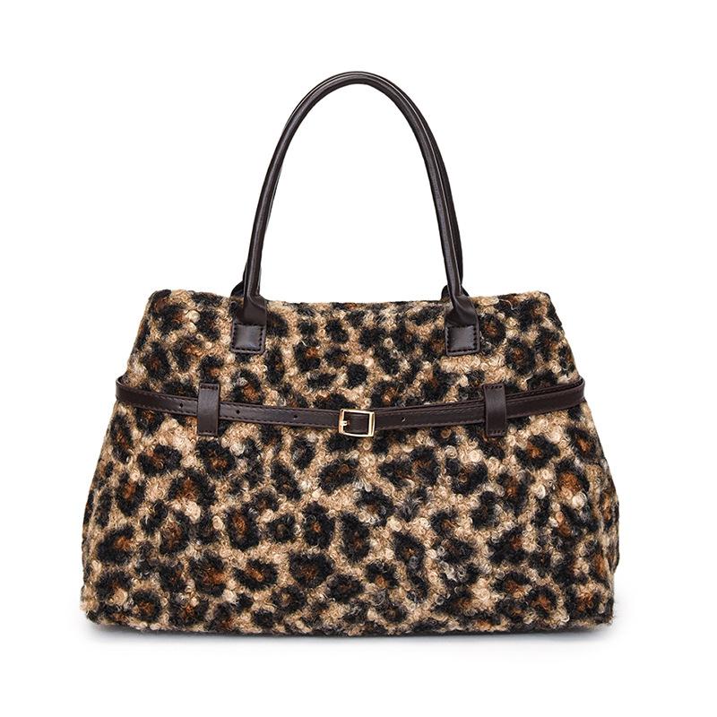 Fashion leopard print handbag women's new simple personalized shoulder bag niche woolen underarm bag
