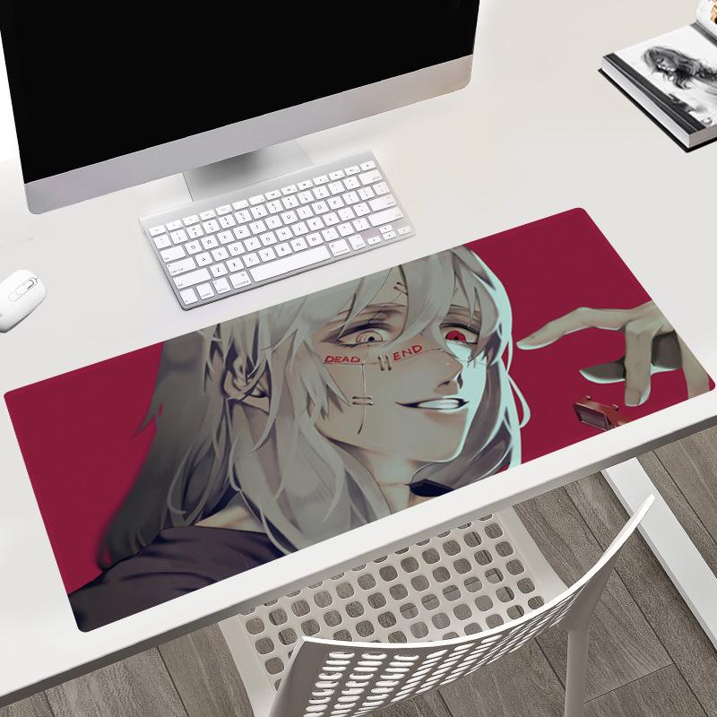 Tapis de bureau Jujutsu Kaisen 40x90x0.3CM avec les personnages Gojo, Yuji et Megumi.
