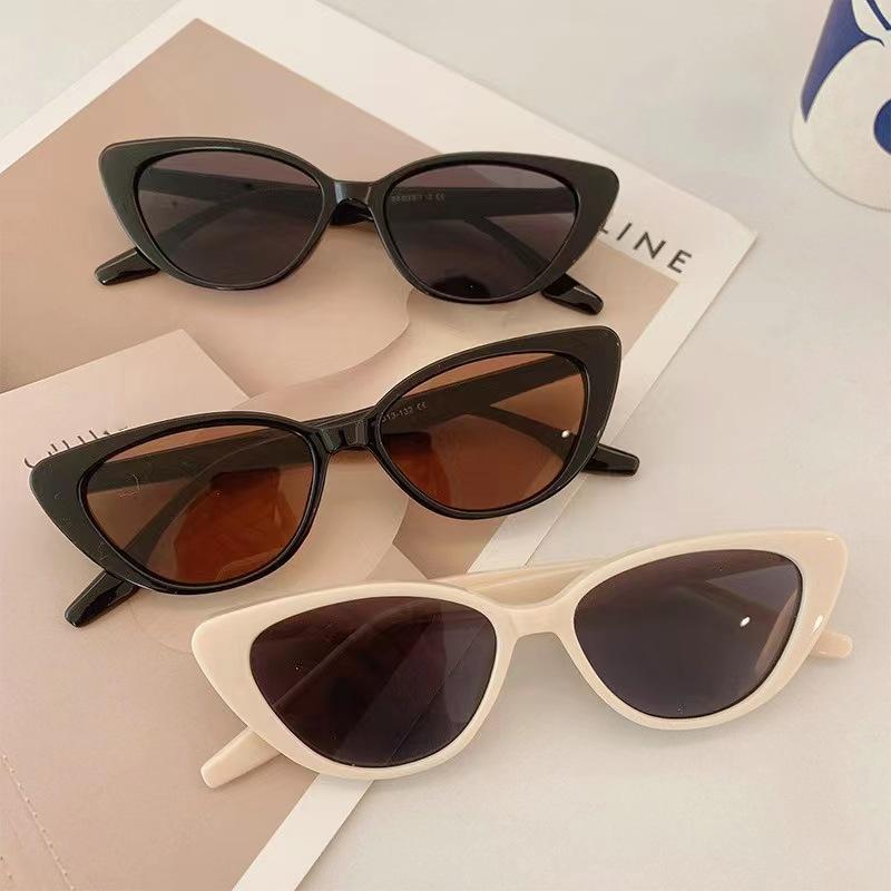 High-Quality Female Retro Style Senior Sense Sunglasses Temperament Cat Eye Sunglasses Sun Protection UV 400 Ocean Lenses Summer Eyewear