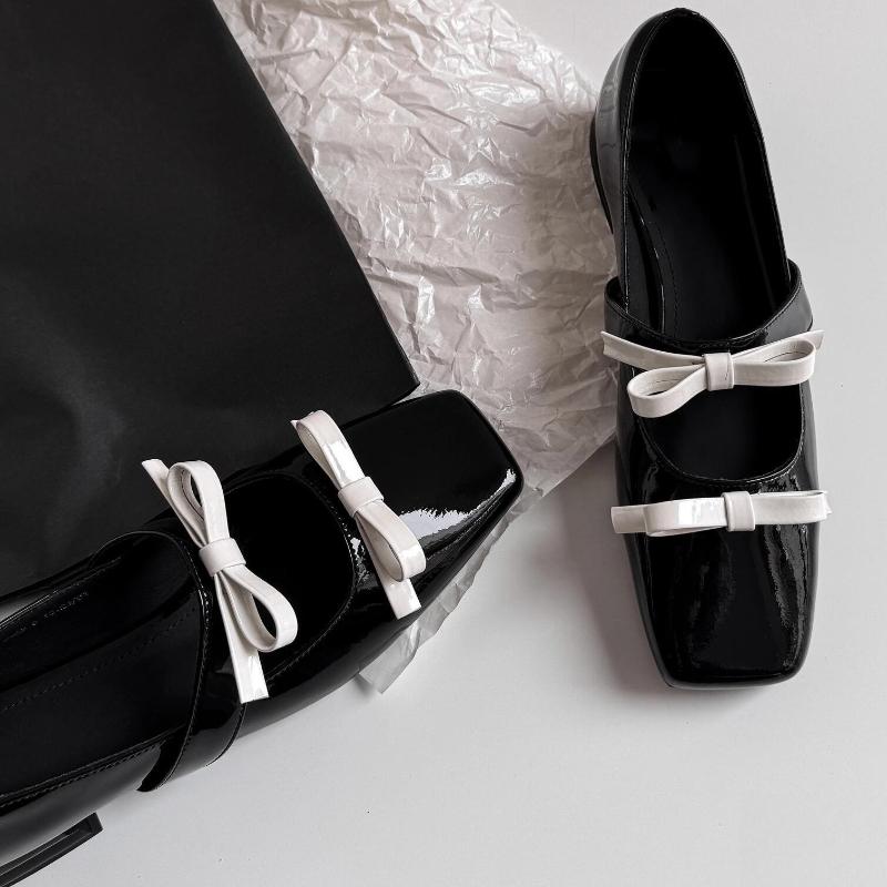 Fashion Sweet Square Toe Bow Mary Jane Shoes Women Patent Leather Shallow Slide Sandals Comfortable Square Heel Designer Brand Sandals