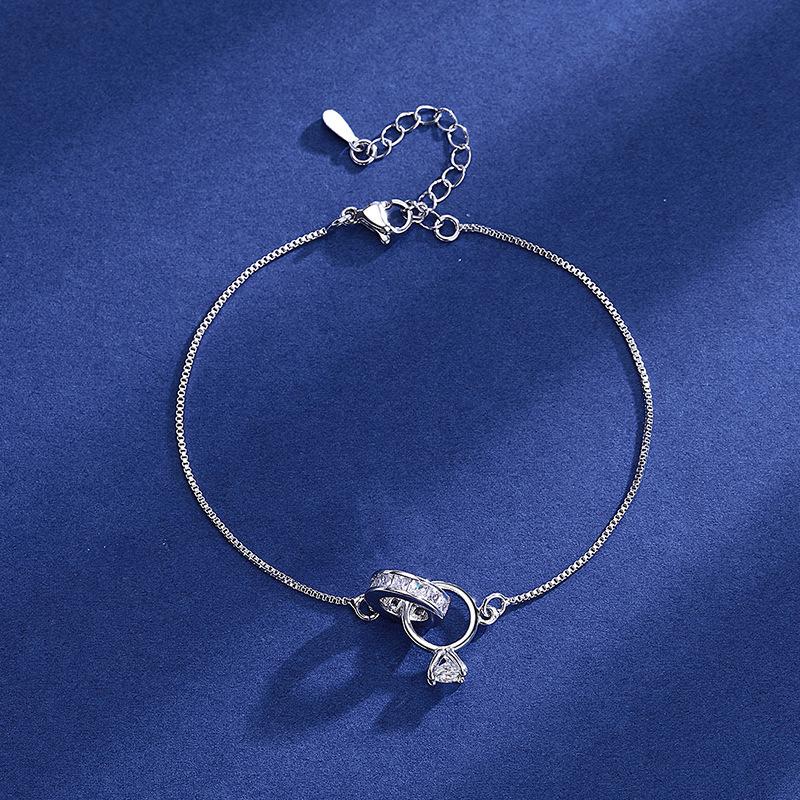 

Sweet Heart Bracelet for Girls Silver Color with Sparkling Zircon Delicate Chain for Romantic Gift