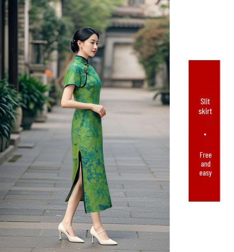 2025 Retro-Style Qipao: Chinese Bone-Piercing Design for Young Women, Daily Wear, Modern National Trend
