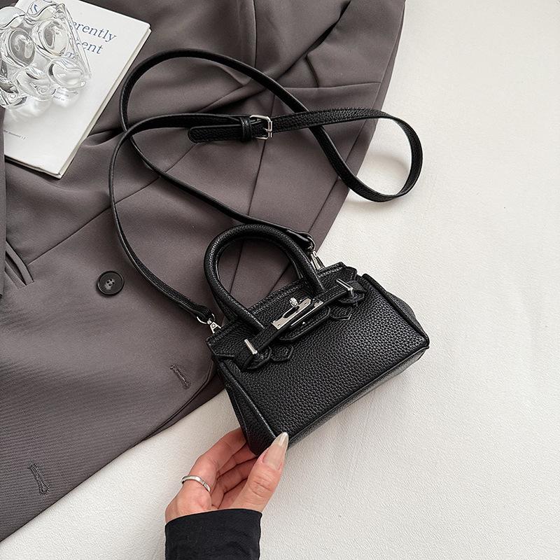 Premium small bag women's new fashion versatile messenger bag summer portable platinum bag