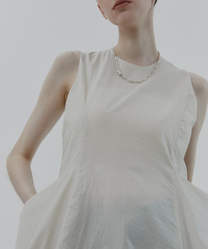 Teulimingbeodeu Drape Pocket Sleeveless Dress [ Cream ]