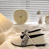 French round head temperament with skirt shallow mouth single shoes autumn new flat bottom non-slip soft leather Mary Jane shoes