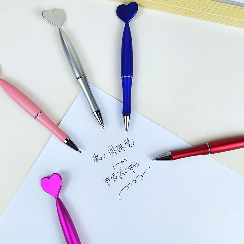 Heart-shaped Plastic Ballpoint Pen - Student Stationery Gift with Customizable Logo