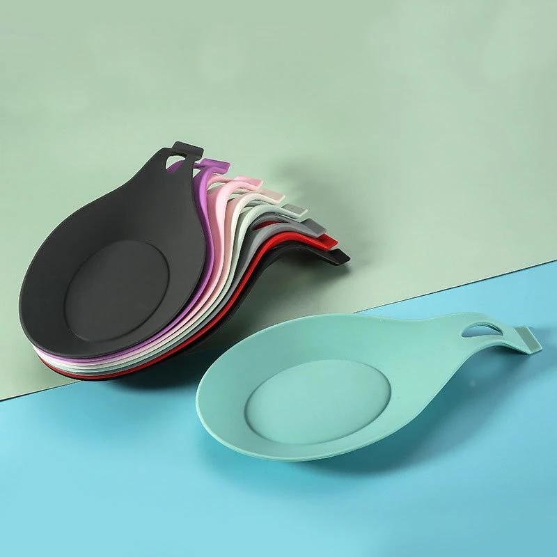 1Pcs Insulation Spoon Shelf Pad Heat Resistant Silicone Spoon Holder Rest Pad Placemat Pot Holder Drink Coaster Kitchen Gadgets