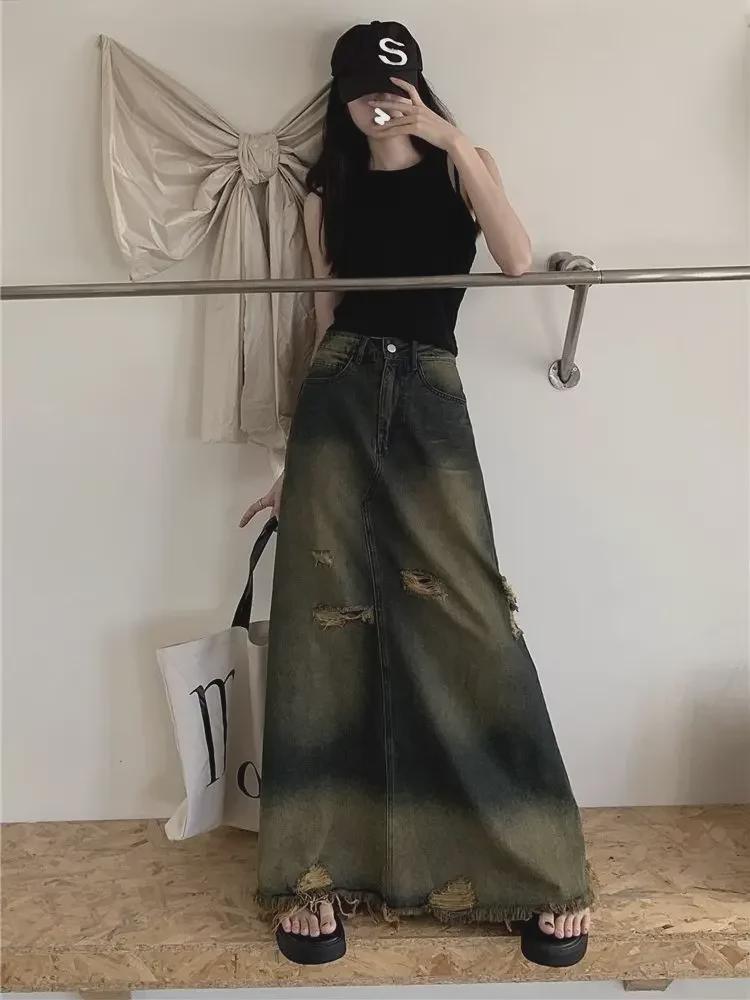 Women's 2024 Nostalgic Retro High-Waist A-Line Denim Skirt with Raw Edge and Ripped Details