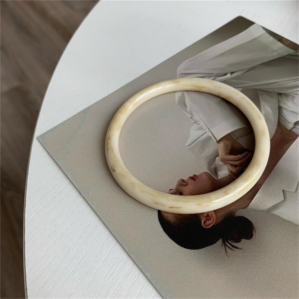

Ins Acrylic Fashion Bracelets Bangles for Women Trendy Mix Colors Hip Hop Resin Geometric Wide Charm Bracelet Jewelry Femme 62mm