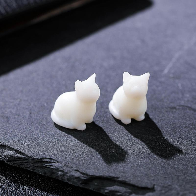 3D Diy Crystal Epoxy Material Filling Enclosed Simulation for Cat Model Micro Landscape Sitting for Cat Material Accesso