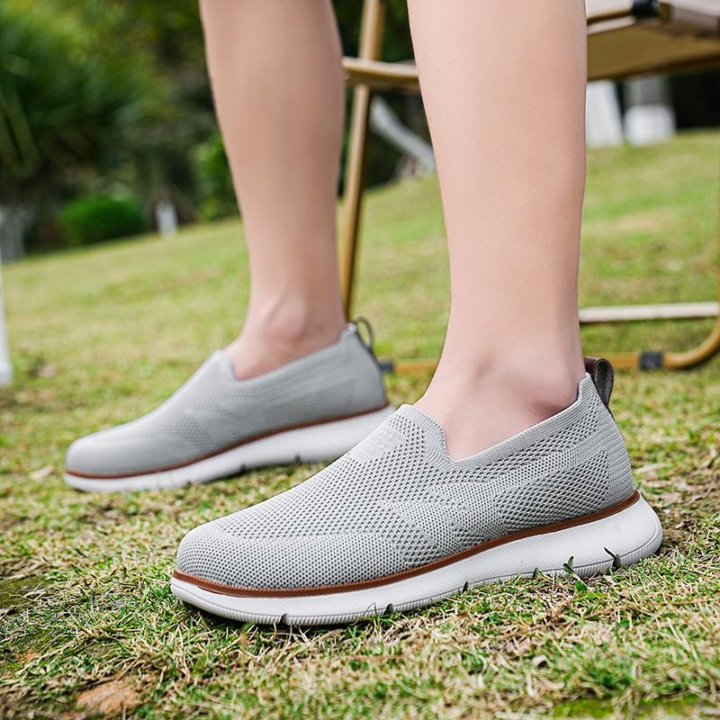 Breathable Mesh Men's Loafers Retro Style Slip-ons Men Anti-slip Casual Sports Shoes Elastic Walking Shoes Big Size